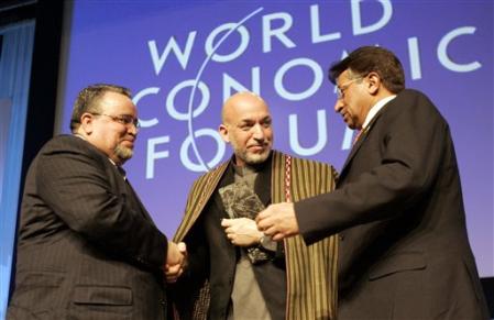 Hajim Alhasani, président de l'Assemblée nationale irakienne, Hamid Karzai, président de l'Afghanistan, et Pervez Musharaff, président du Pakistan.