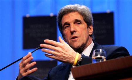 John Kerry, sénateur démocrate du Massachussets, membre duCFR et des Skull and Bones