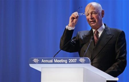 Klaus Schwabb, fondateur et président du World Economic Forum, et membre du Groupe de Bilderberg