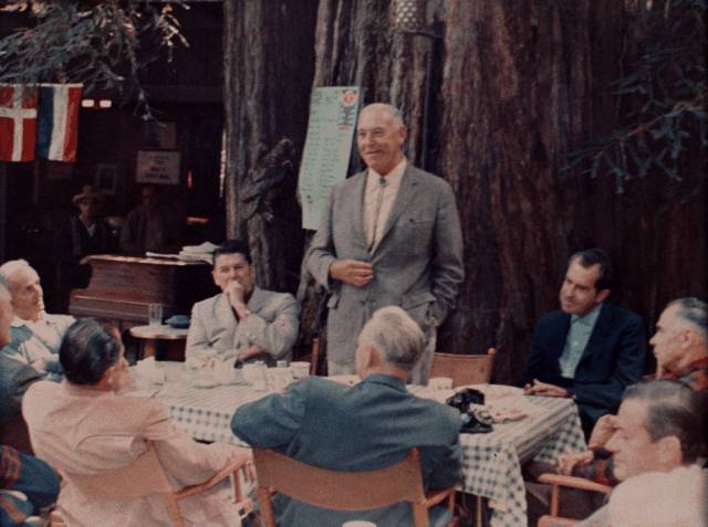 Photo d'une réunion le 23 Juillet 1967, avec Reagan et Nixon. 